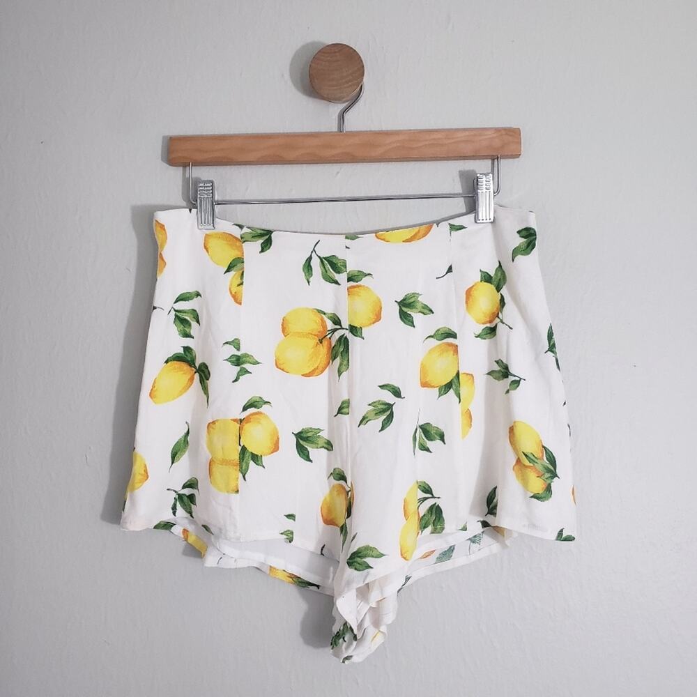 Wild Honey Lemon Print High Waisted Short Large White Citrus Mediterranean Flowy